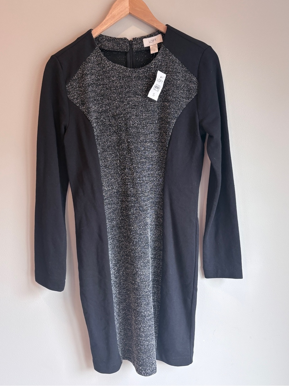 New LOFT Black with Charcoal Textured Panel Long Sleeve Sheath Dress Small